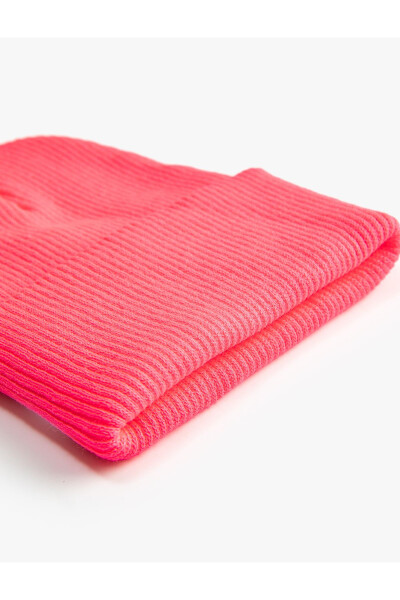 Basic beanie with a ribbed knit. - 3