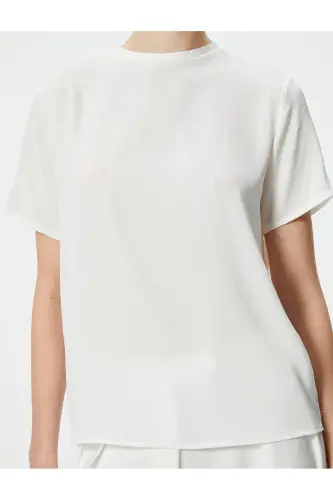 Basic Bluz Aerobin Saten Kumaş Kısa Kollu Bisiklet Yaka Rahat Kalıp-Kırık Beyaz - 5