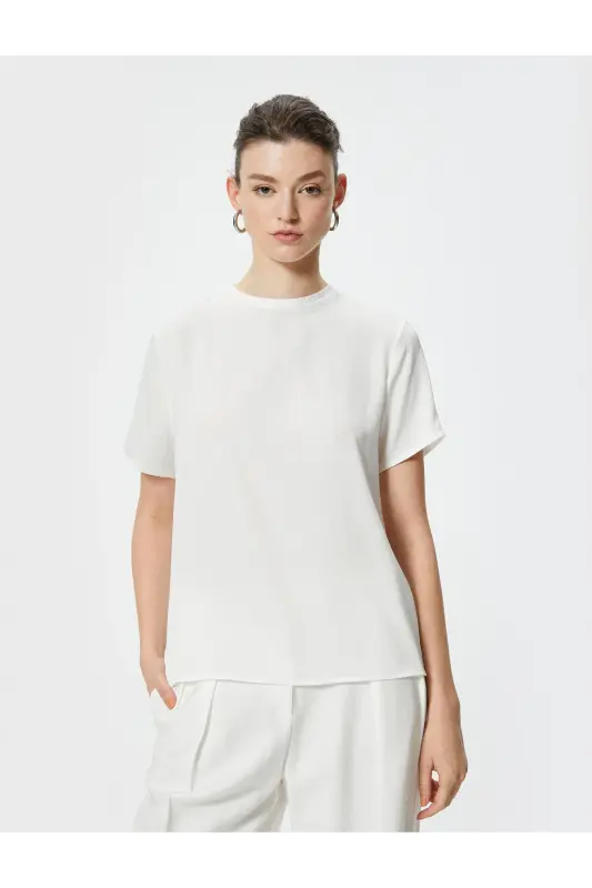 Basic Bluz Aerobin Saten Kumaş Kısa Kollu Bisiklet Yaka Rahat Kalıp-Kırık Beyaz - 3