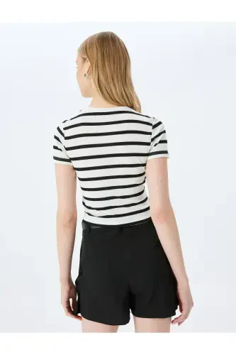 Basic Çizgili Bisiklet Yaka Kısa Kollu Kaşkorse Slim Fit Kadın Tişört-Ekru Çizgili - 4