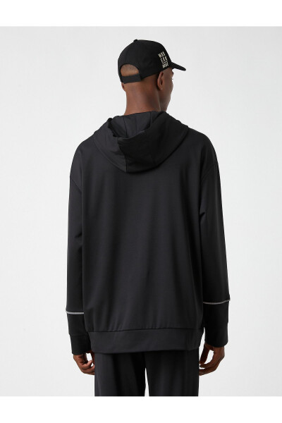 Basic Hooded Sweatshirt - 9