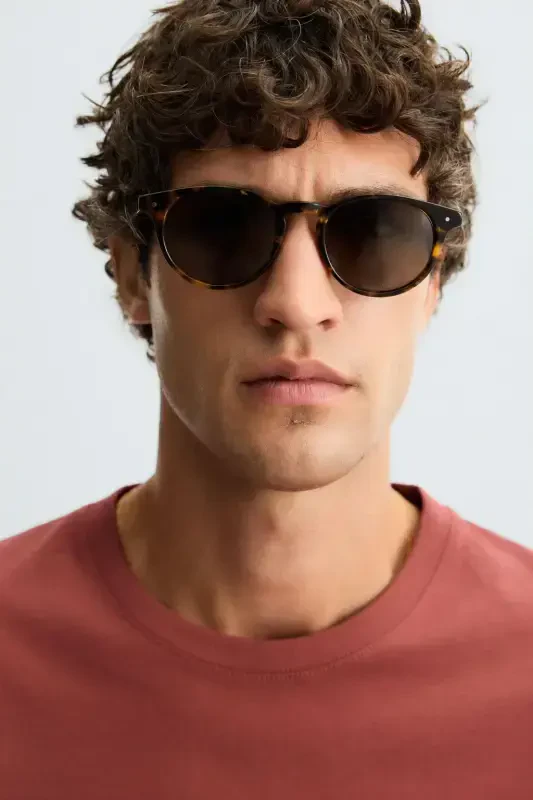 BASIC MEDIUM WEIGHT T-SHIRT-Intense red - 6