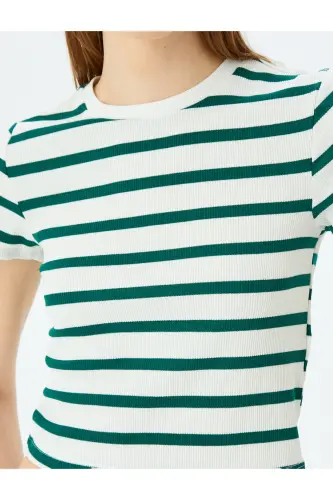 Basic Полосатый Велосипедный Воротник Зеленый Женский T-Shirt 5SAL10047IK-Зеленый Полосатый - 5