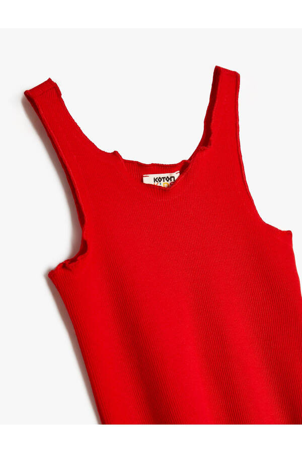 Basic sleeveless cotton tank top with ribbed details. - 3