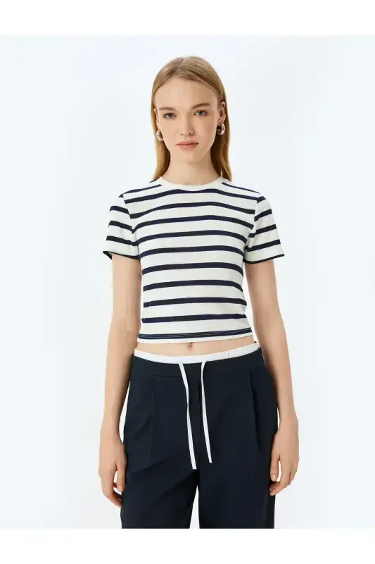 Basic Striped Bicycle Collar Navy Blue Women's T-Shirt 5SAL10047IK-Navy Blue Striped - 3