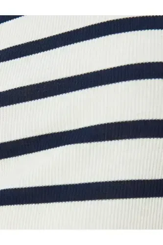 Basic Striped Bicycle Collar Navy Blue Women's T-Shirt 5SAL10047IK-Navy Blue Striped - 6
