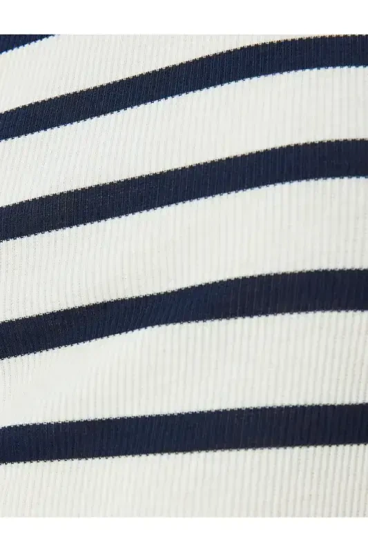 Basic Striped Bicycle Collar Navy Blue Women's T-Shirt 5SAL10047IK-Navy Blue Striped - 6