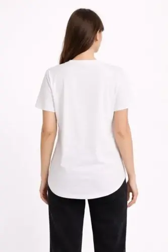 Basic T-Shirt Kısa Kol Bisiklet Yaka Oval Kesim Tişört - Beyaz - BÜYÜKBEDENIZ (1)