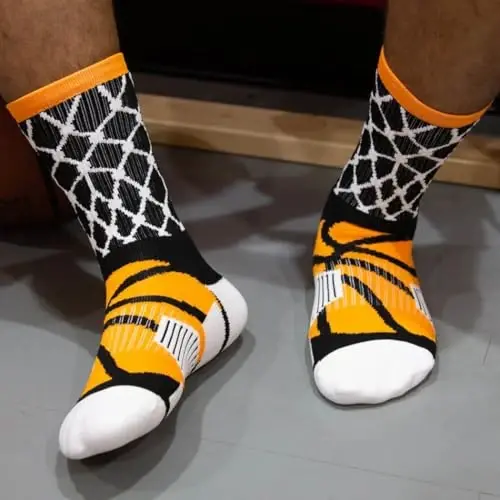 Баскетбольные носки ChalkTalkSPORTS — Мягкие, средняя длина, для детей и взрослых | Влагоотводящие, спортивные, с поддержкой свода стопы, дышащие, для мальчиков и мужчин - 6
