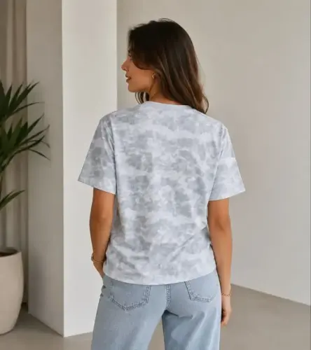 Batik Desenli Tişört Bisiklet Yaka Kısa Kol Regular Fit T-shirt - Gri - BÜYÜKBEDENIZ (1)