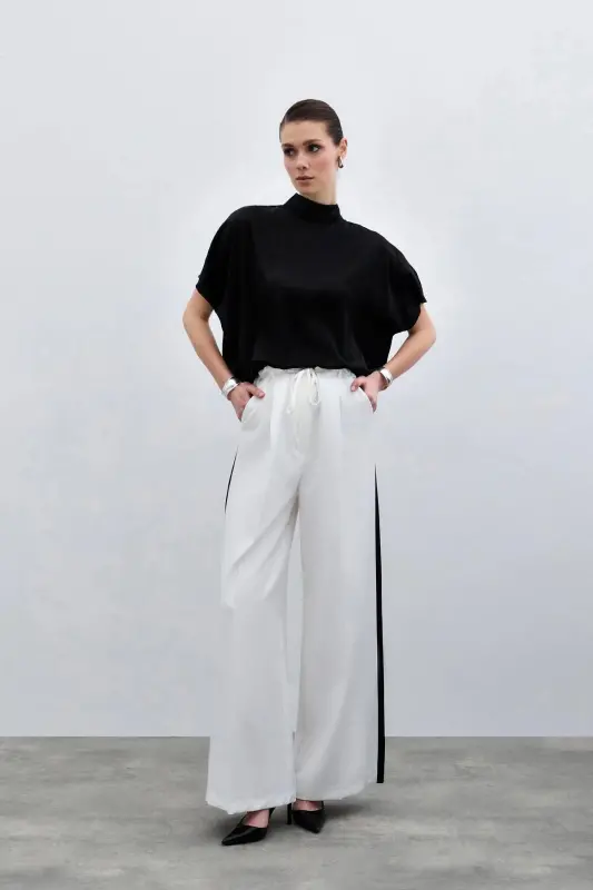 Batwing Sleeve Loose Blouse - Plain Black-Plain Black - 2