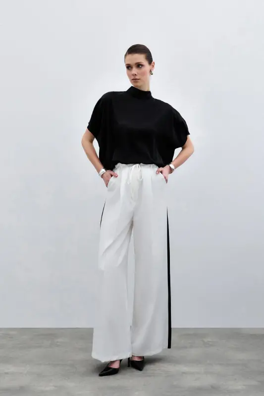 Batwing Sleeve Loose Blouse - Plain Black-Plain Black - 2