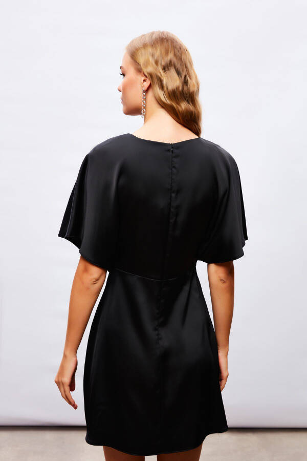 Batwing Sleeve Mini Dress - BLACK - 8