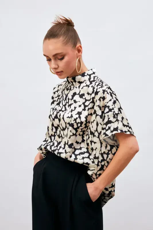 Batwing Sleeve Patterned Oversized Blouse - Black - 1