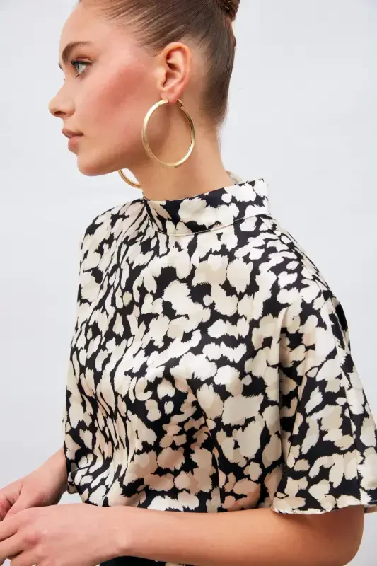 Batwing Sleeve Patterned Oversized Blouse - Black - 3