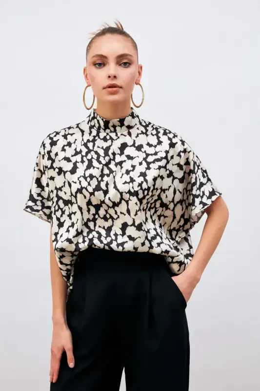 Batwing Sleeve Patterned Oversized Blouse - Black - 5