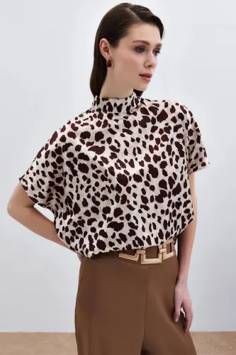 Batwing Sleeve Slouchy Blouse - Beige-Brown-Beige 