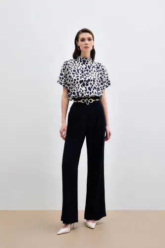 Batwing Sleeve Slouchy Blouse - Beige-Navy-Beige - 2