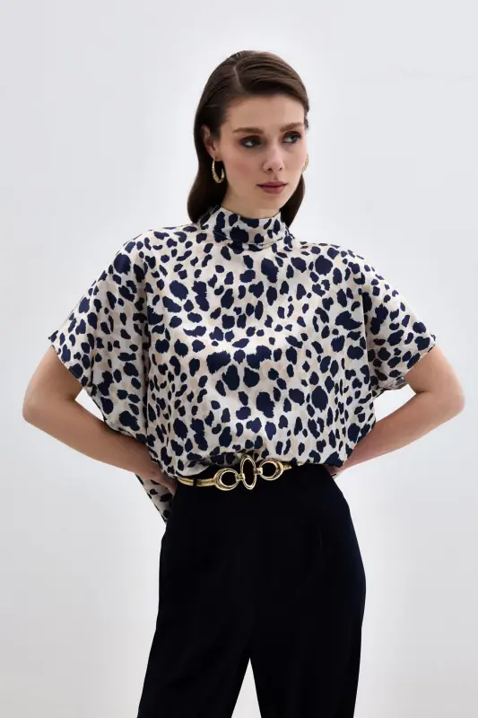 Batwing Sleeve Slouchy Blouse - Beige-Navy-Beige - 3