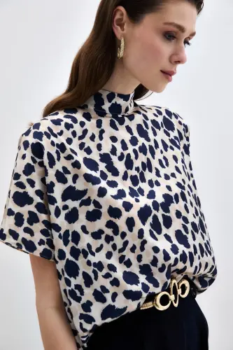 Batwing Sleeve Slouchy Blouse - Beige-Navy-Beige - 5