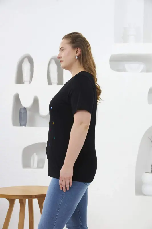 Beaded and Stone Embellished Plus Size T-Shirt Black - 9