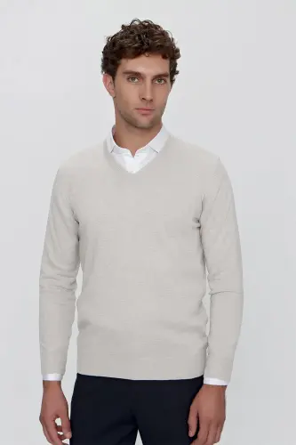 Beige Basic Dynamic Fit Relaxed Fit V Neck Knit Sweater - 3