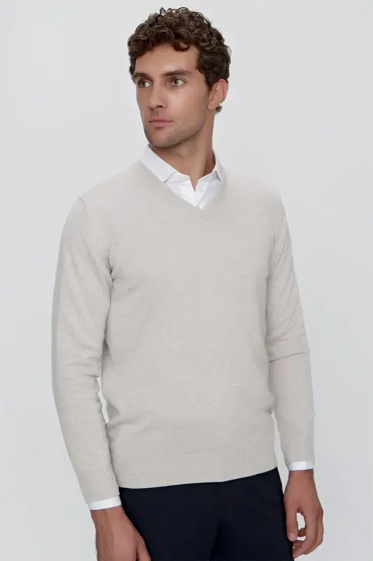 Beige Basic Dynamic Fit Relaxed Fit V Neck Knit Sweater - 4