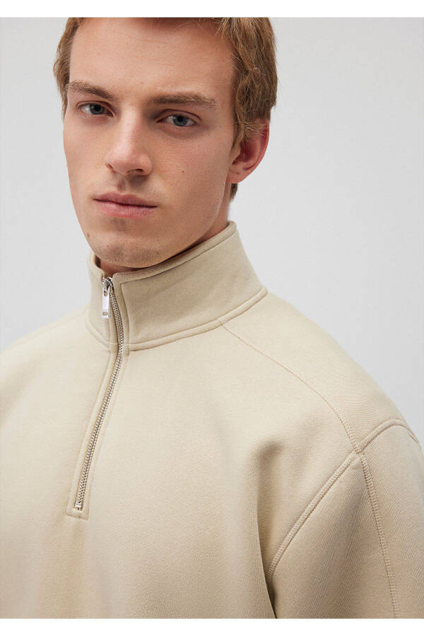 Beige Crewneck Sweatshirt (0S10016-70322) - 5