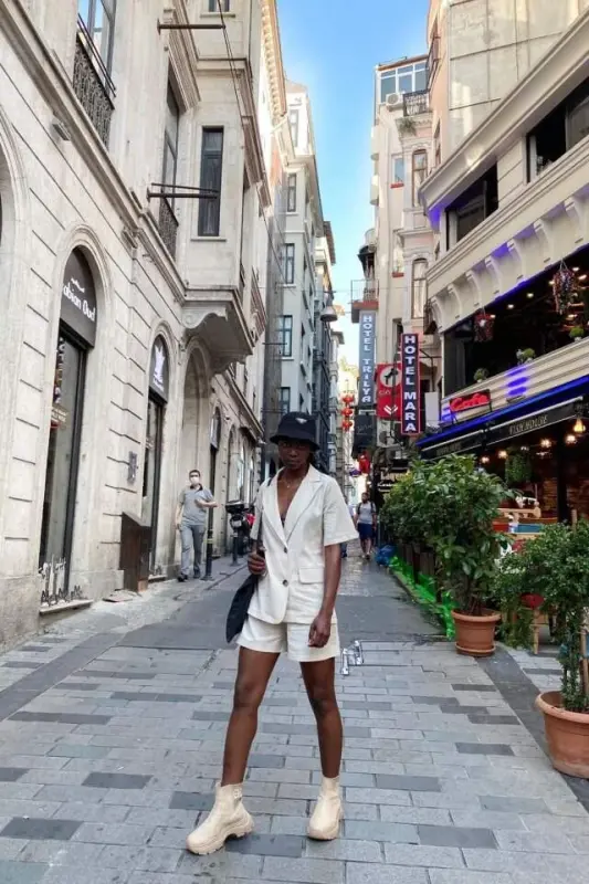 Beige Jacket and Shorts Set - BÜYÜKBEDENIZ