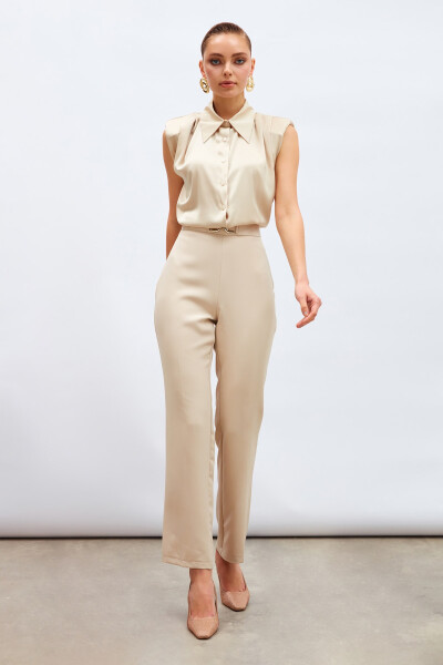 Beige Pants with Accessories Detail - 8