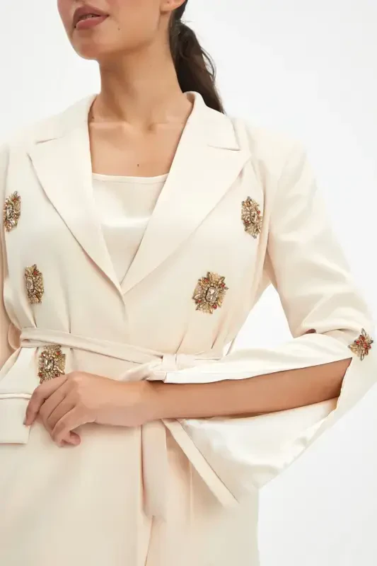 Beige Suit with Belt Pocket and Stone Accessory 40317 - 3