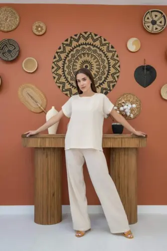 Beige T-Shirt And Trouser Set - 1