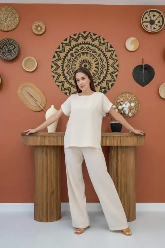 Beige T-Shirt And Trouser Set - BÜYÜKBEDENIZ
