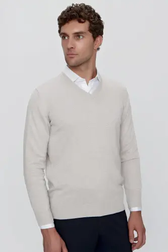 Bej Basic Dinamik Fit Qulay Kesimli V Yoqali Trikotaj Ko'ylak - 4