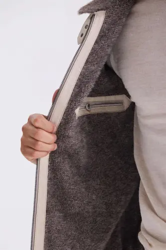 Bej Comfort Fit Kürklü Yaka Önü Fermuarlı Hakiki Deri detaylı Mont - 3