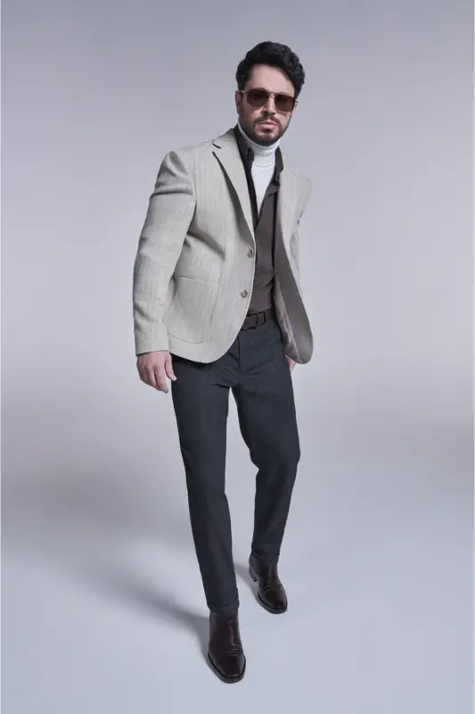 Bej junli, monoklyapcha, astarli, cho'ntakli, slim fit erkak ko'ylagi. - AVVA