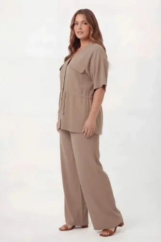 Bel Bağcık Detaylı V Yaka Kadın Büyük Beden Ceket Pantolon Takım Vizon - 3