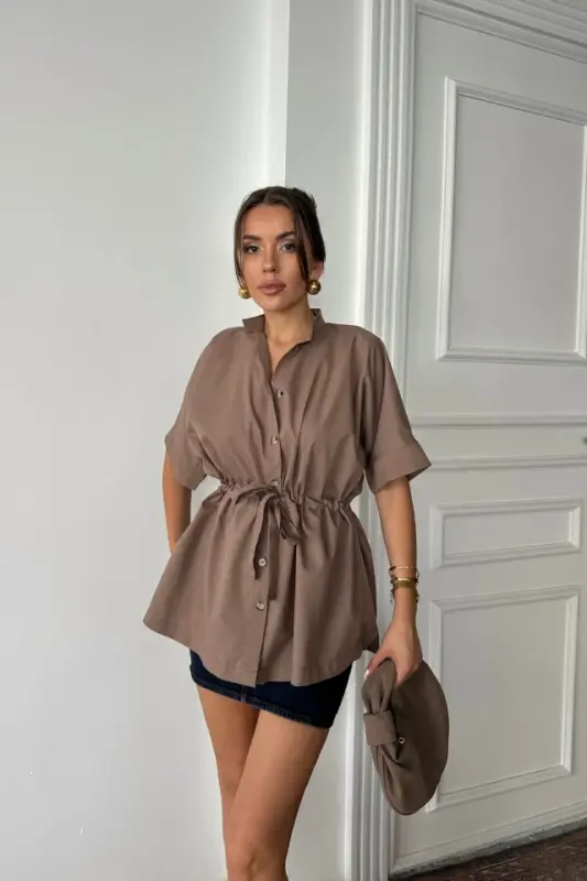 BEL BÜZGÜ DETAYLI POPLİN KO'YLAK - Jigarrang - BÜYÜKBEDENIZ