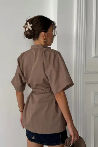 BEL BÜZGÜ DETAYLI POPLİN KO'YLAK - Jigarrang - 4