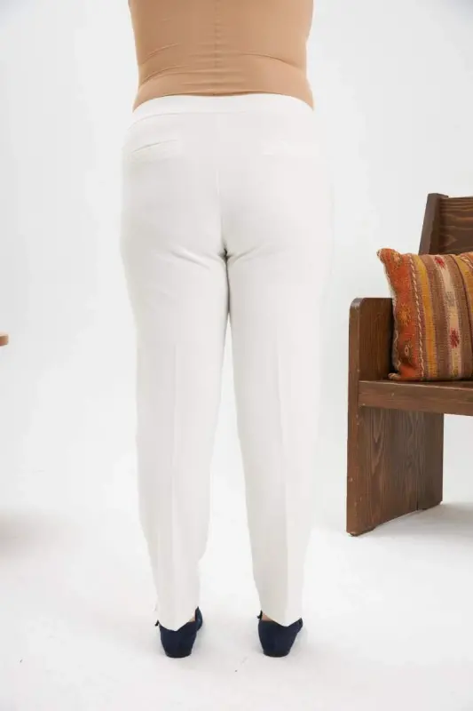 Bel Lastikli Paça Mini Yırtmaçlı Büyük Beden Ekru Kumaş Pantolon - 3