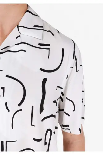 Белая мужская рубашка с коротким рукавом - 5