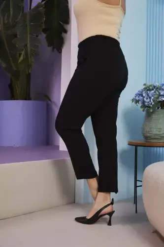 Beli Lastikli Boru Paça Büyük Beden Siyah Pantolon - 3