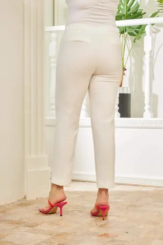 Beli Lastikli Paça Yırtmaç Detaylı Büyük Beden Beyaz Kumaş Pantolon - 4