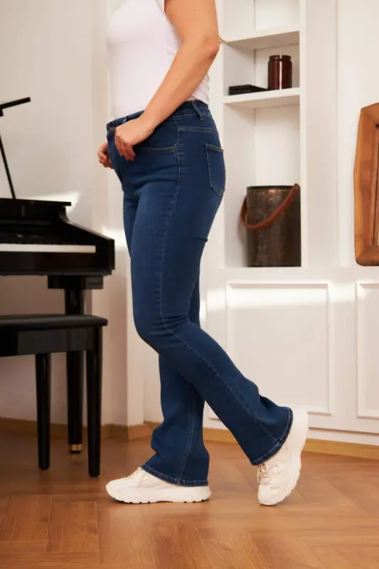 Bell Bottom Plus Size Blue Jeans - 2