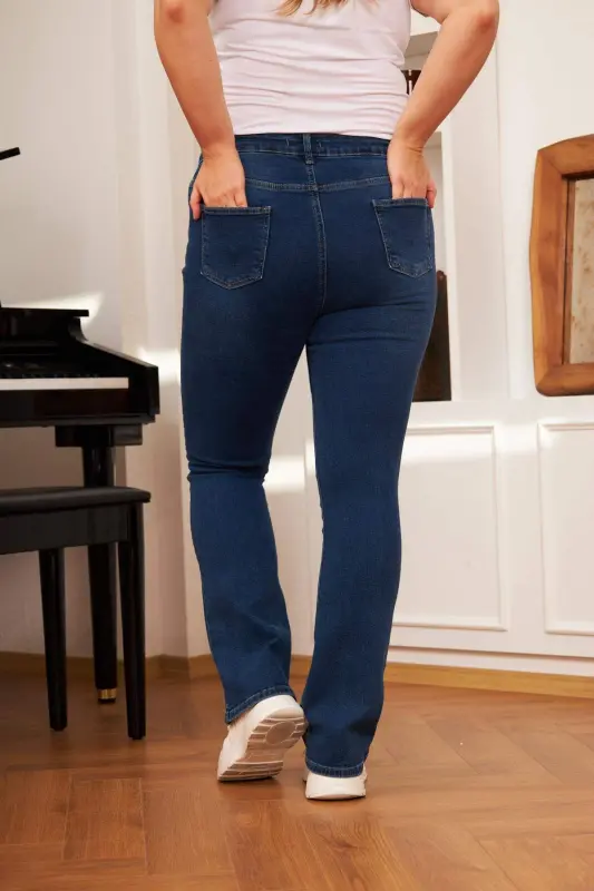 Bell Bottom Plus Size Blue Jeans - 3