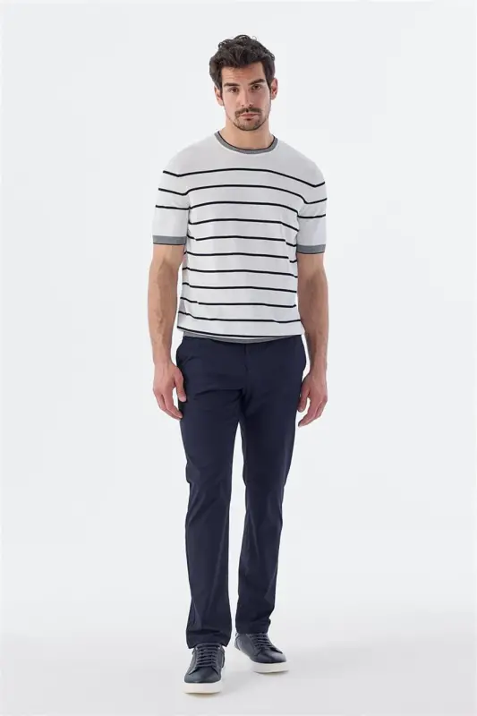 Бело-синяя трикотажная футболка slim fit с полосками и воротником-стойкой - 2