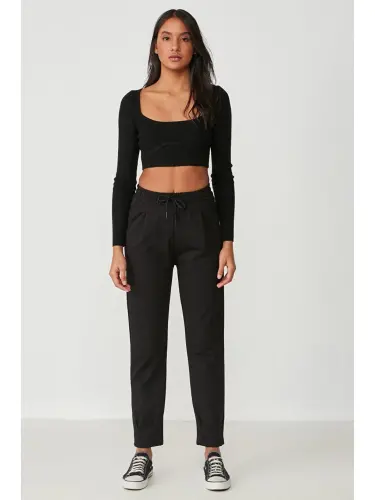 Belt and Hem Pleated Sweatpants 742 Black-Black - 1