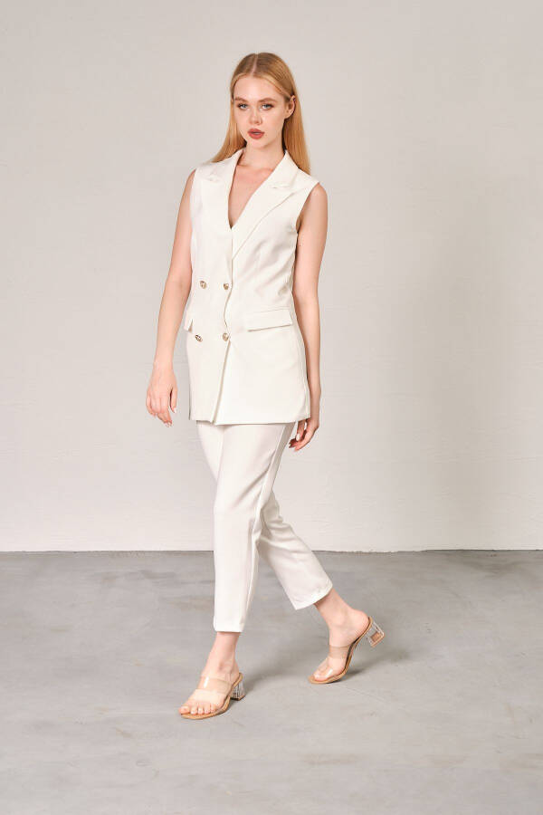 Beyaz Blazer Yelek Boru Paça Pantolon Atlas Kumaş Takım Elbise-Beyaz - 2