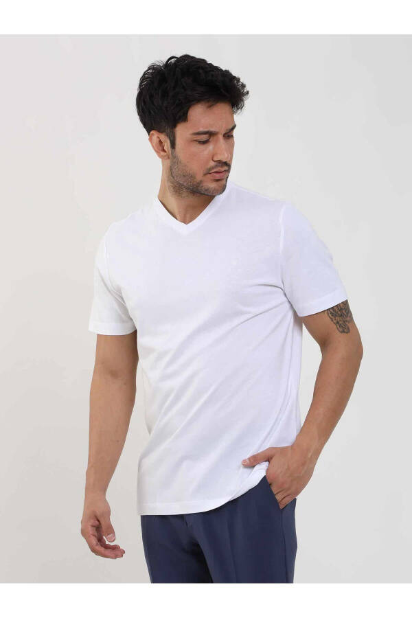 Beyaz Erkek Slim Fit Düz V Yaka Tişört - 105558 - 3