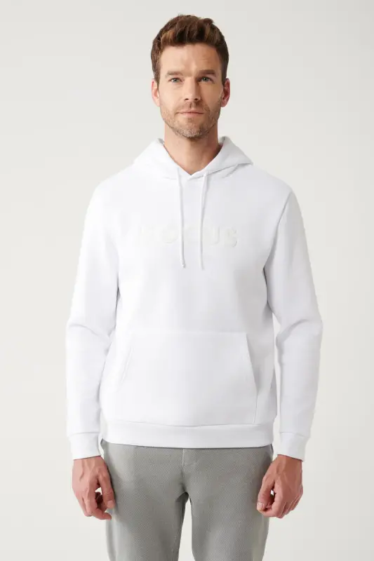 Erkek Beyaz Şardonlu Kumaş Kapüşonlu Yaka Süzene Nakışlı Kanguru Cepli Sweatshirt A32Y1193 - Beyaz - 3